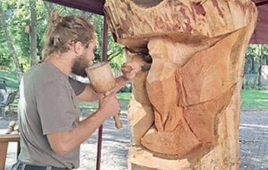 Chiusa, una scultura e un messaggio di pace