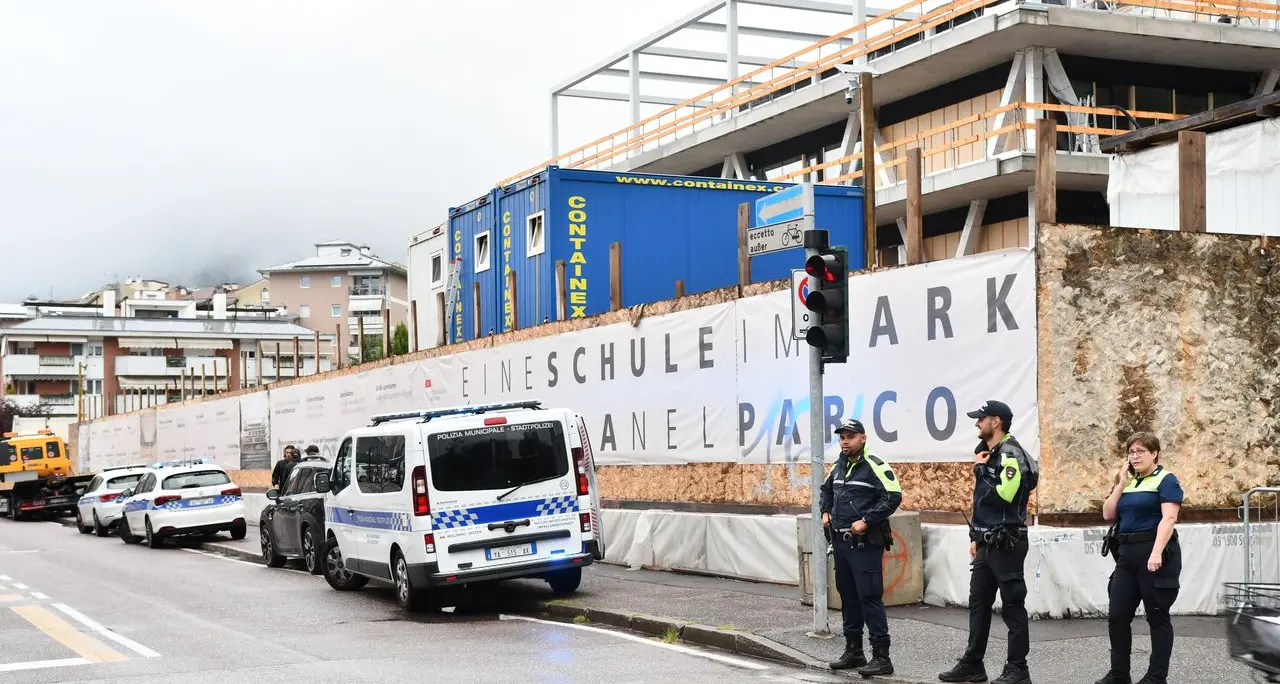 Via Bari, è ancora caccia al pirata della strada