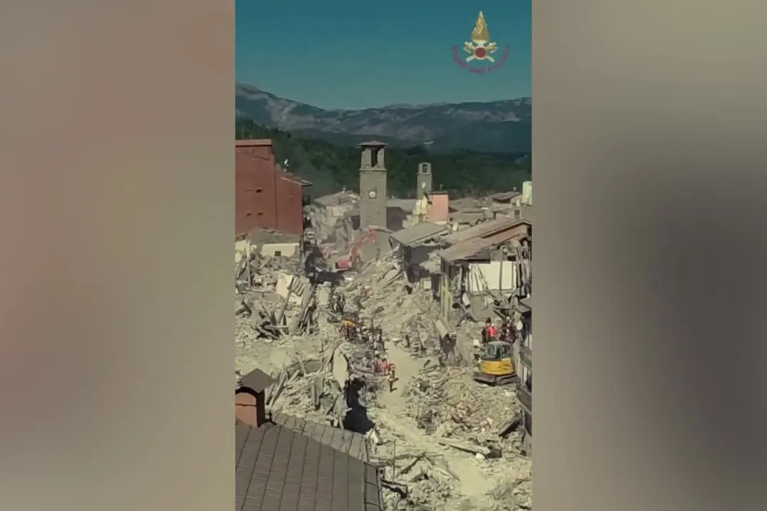 Dieci anni dal sisma di Amatrice, le prime richieste di aiuto: \"È crollato tutto\"