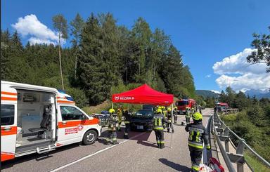 Monguelfo, frontale tra due auto con sette turisti: cinque portati in ospedale