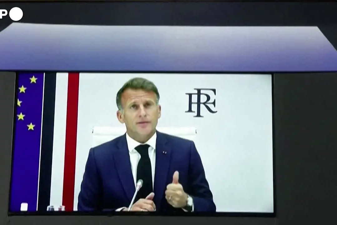 Macron: \"Mosca aumenterà le provocazioni, dobbiamo prepararci\"
