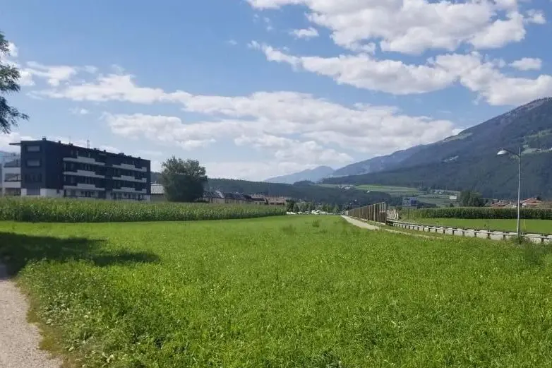 Brunico, partono i lavori per gli orti comunitari: pronti dalla primavera 2027