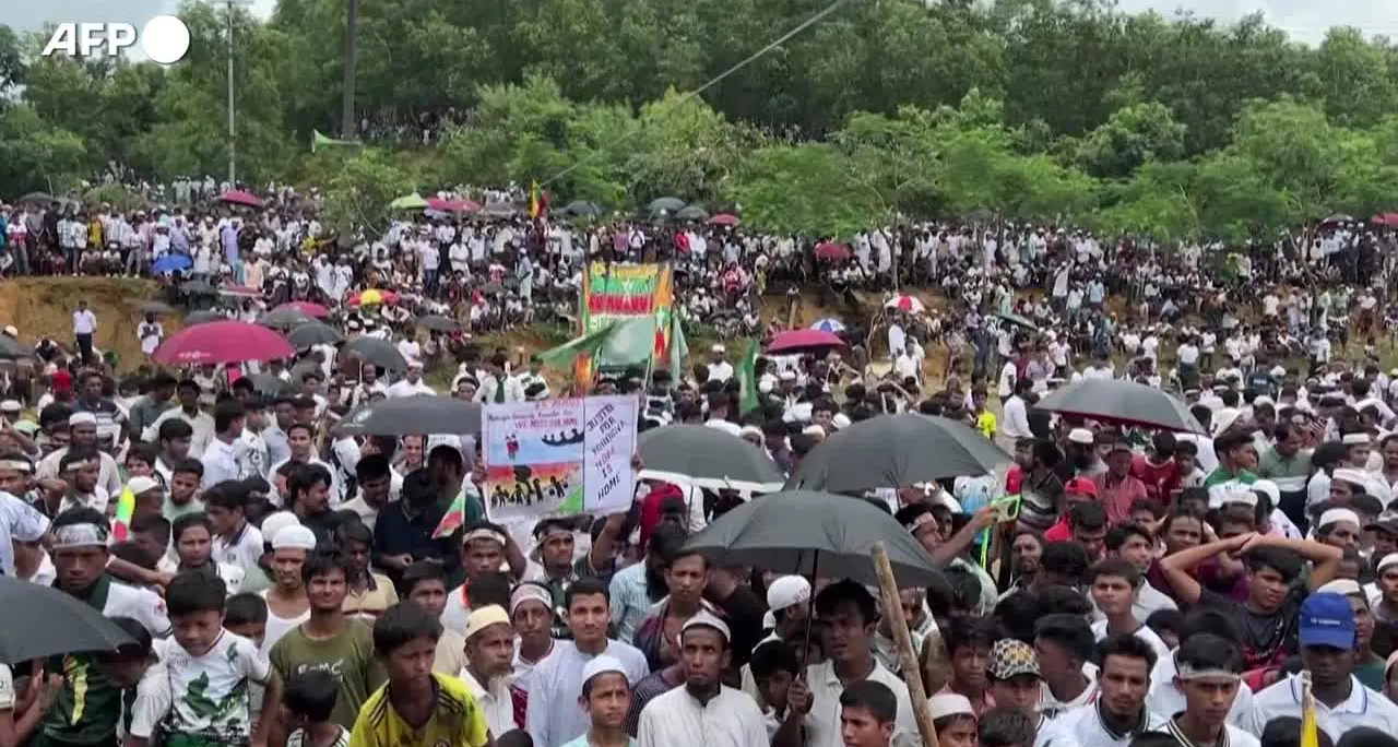 Bangladesh, rifugiati Rohingya protestano per le condizioni di vita nei campi profughi