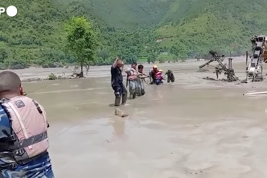 Nepal, inondazioni improvvise: almeno otto vittime