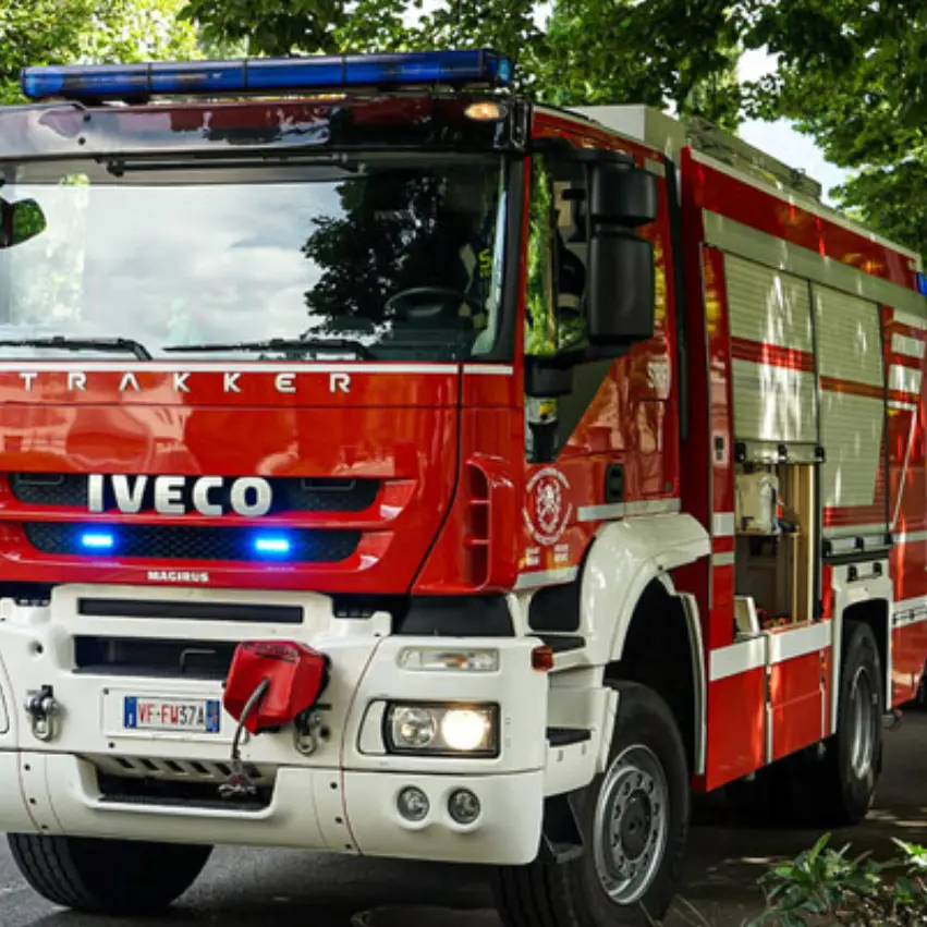 Allarme a Bolzano: fiamme nel bosco tra il Virgolo e via Colle