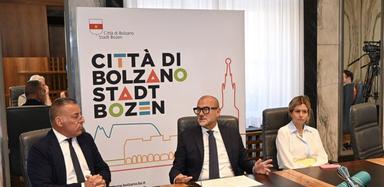 Rifiuti, via alla demolizione del Mercato Generale e Capodanno: le decisioni della Giunta