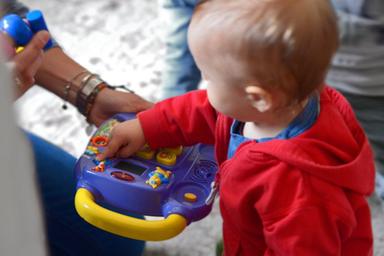 Tagesmutter, la Provincia di Bolzano aumenta la tariffa: stanziati altri 1,7 milioni