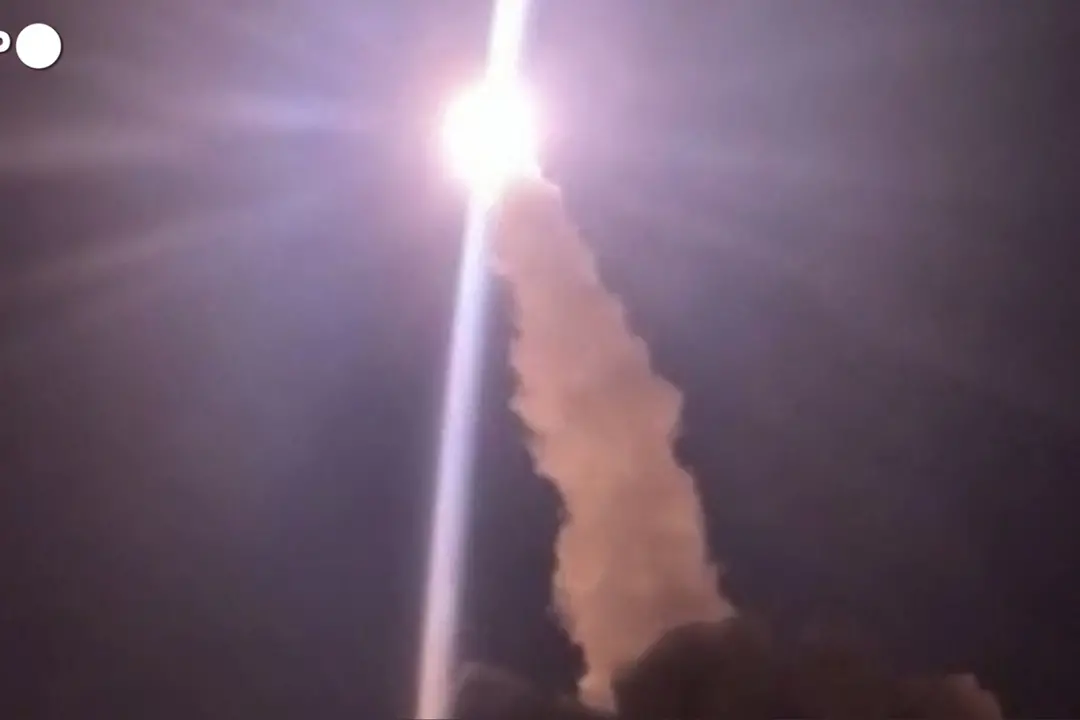 L’Iran lancia missili contro obiettivi militari Usa in Giordania