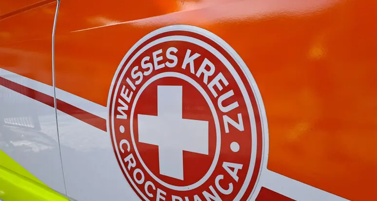Tragedia sulla MeBo, pedone investito da un furgone: muore sul posto