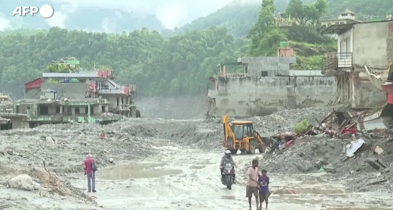Inondazioni in Nepal e Tibet: \"Oltre mille le vittime\"