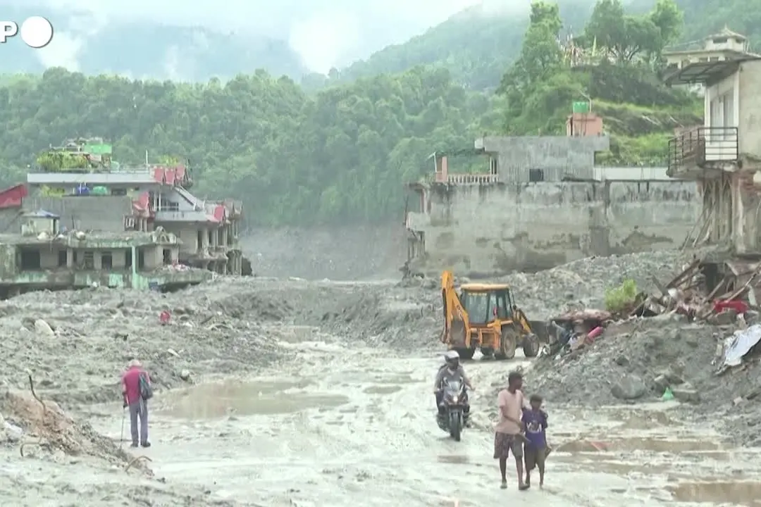 Inondazioni in Nepal e Tibet: \"Oltre mille le vittime\"