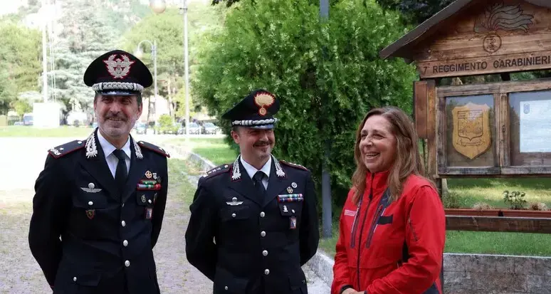 Carabinieri, Rauti al 7° Reggimento: «Un patrimonio di competenze»