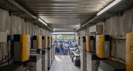 Dall’Alto Adige 1,9 milioni per scuole, acqua e sviluppo in tre continenti