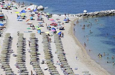 Vacanze pagate a rate, cresce il fenomeno: «Rischio sovraindebitamento»