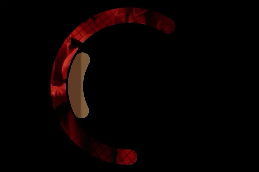 \"Siamo serie\": Vincere il tempo, Il suono di una caduta, Pecore sotto copertura