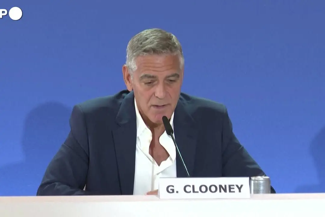 Clooney contro Trump: \"Usa guidati da incapaci, speriamo nel voto di midterm\"