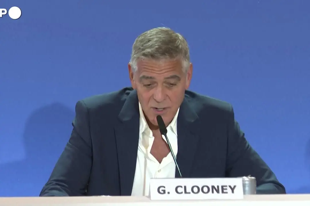 Clooney: “Il giornalismo oggi? I media nelle mani degli uomini più ricchi del mondo”