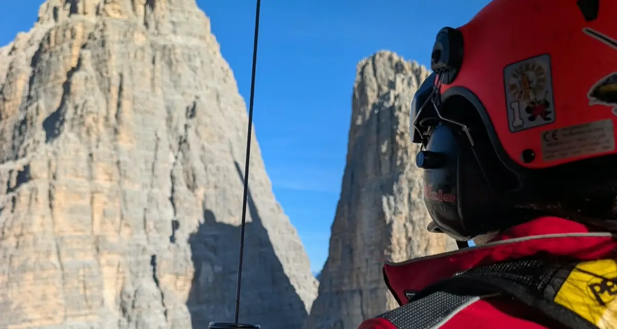 Alpinista cade alle Cime di Lavaredo: soccorso in parete dopo una notte di attesa