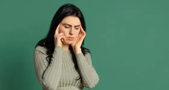 Oggi è la Giornata mondiale del mal di testa: «Ecco quando bisogna preoccuparsi»