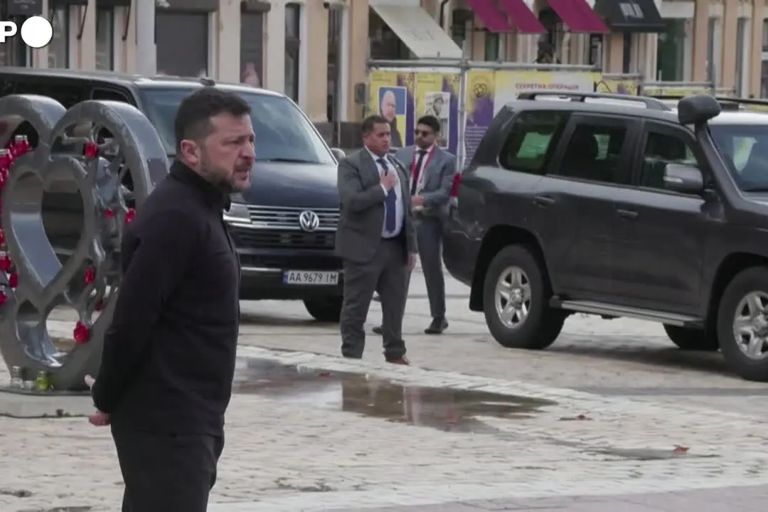 Ucraina, Zelensky accoglie gli inviati di Trump a Kiev in vista dei colloqui