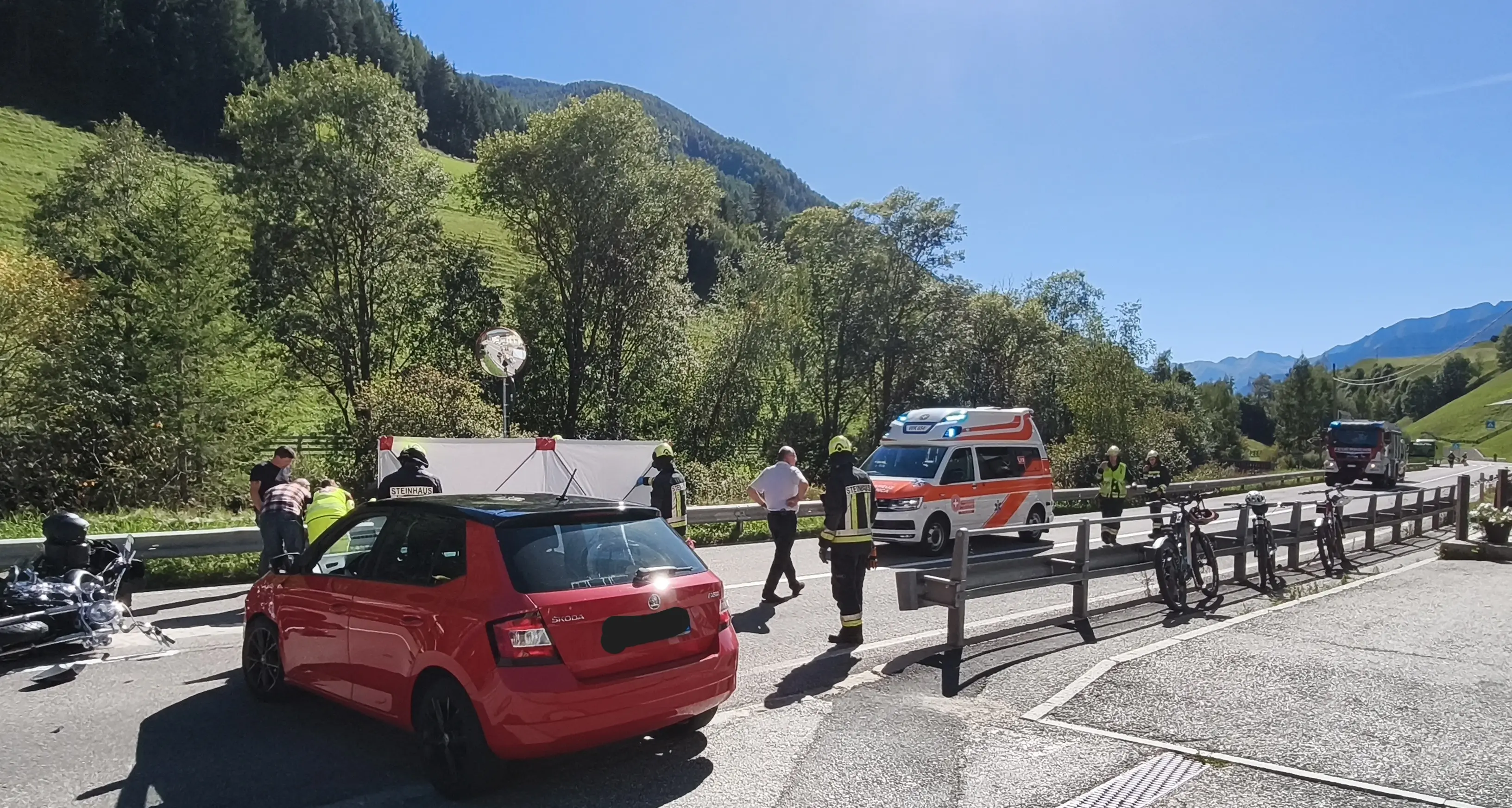 San Giacomo, moto contro un’auto sulla statale: due feriti