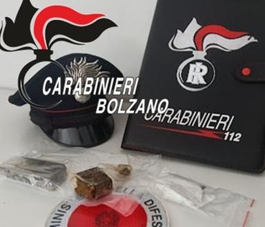 Villabassa, stagionale trovato con l’hashish