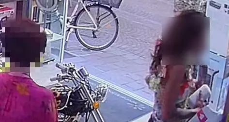 Bolzano, la ladra colpisce in dieci secondi