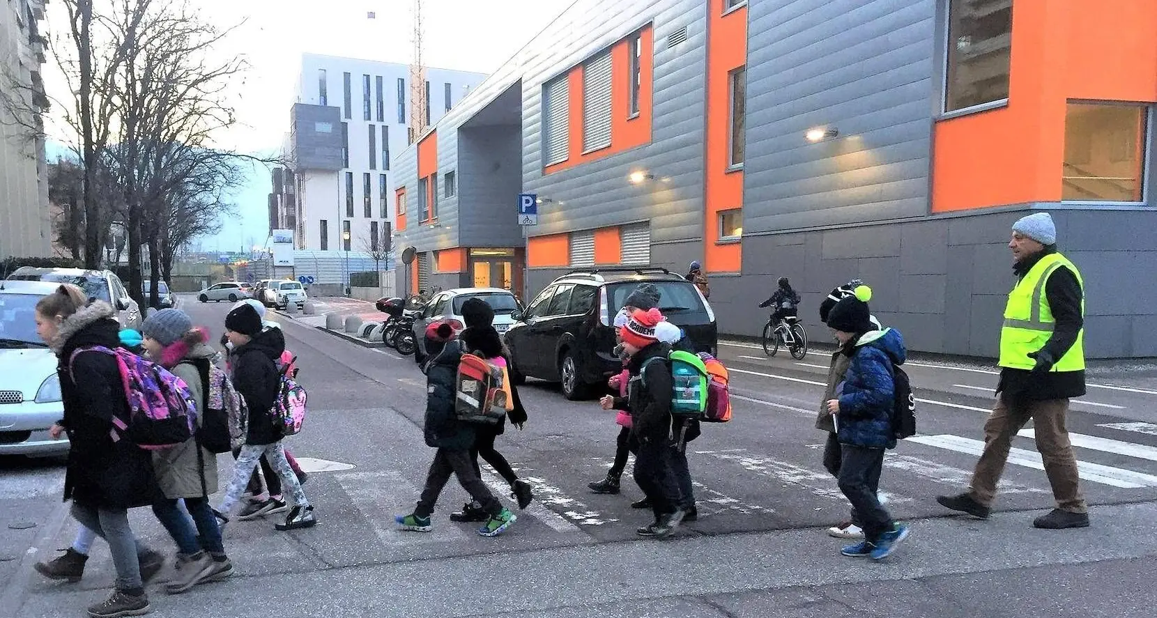 Bolzano, 136 Nonni Vigili davanti alle scuole: presidiate oltre 100 postazioni