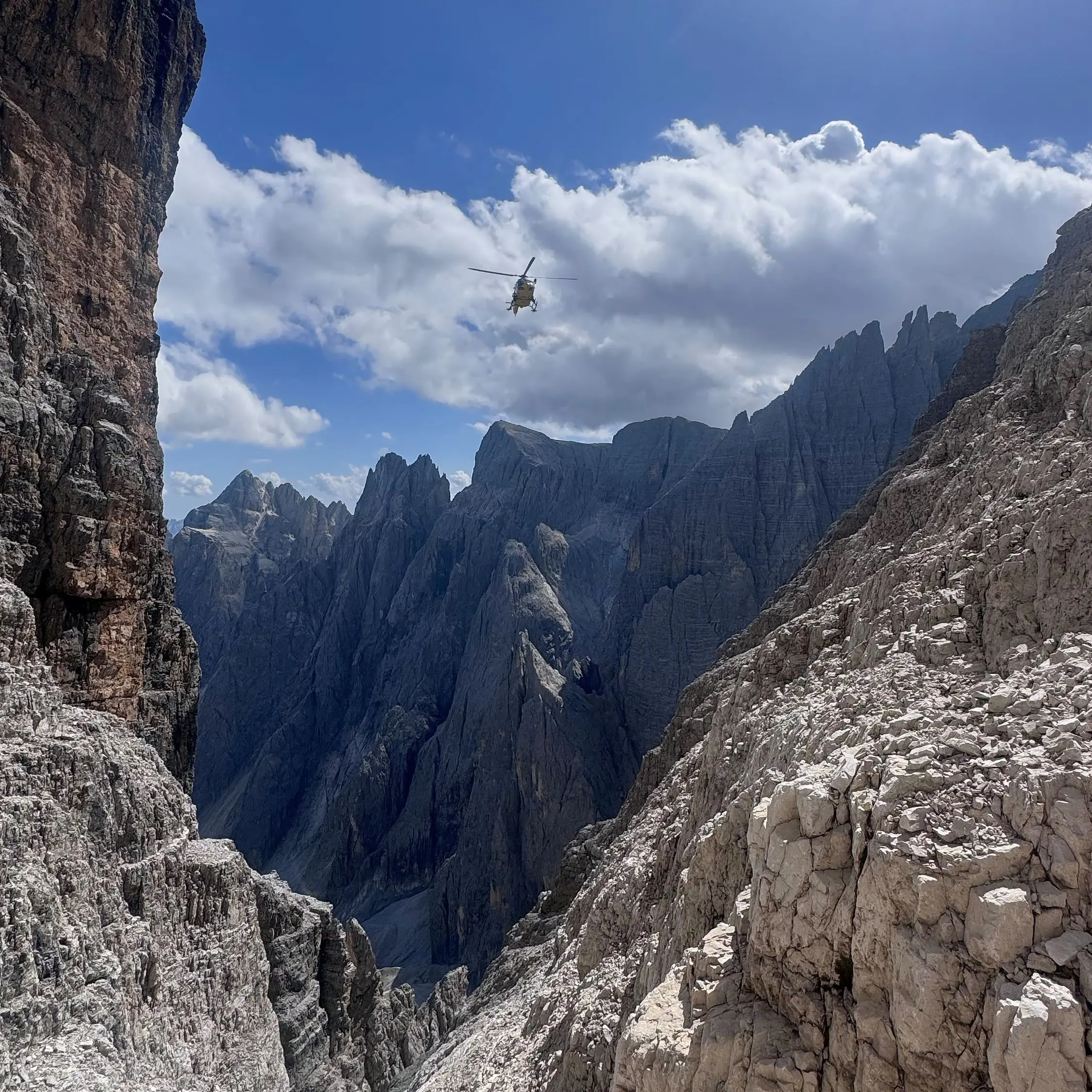 Croda Rossa di Sesto, cade per oltre 80 metri: muore un 43enne