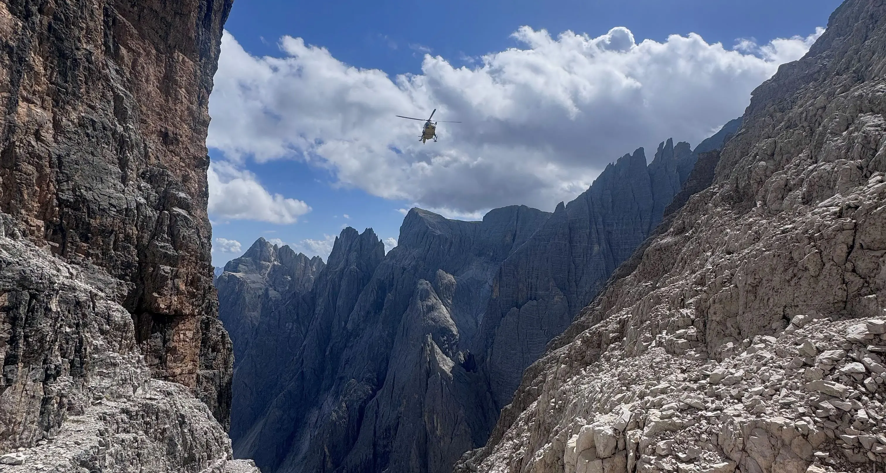 Croda Rossa di Sesto, cade per oltre 80 metri: muore un 43enne