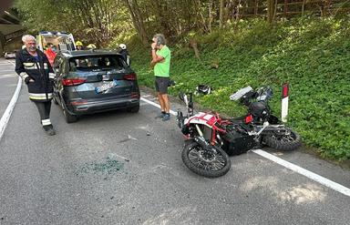 Fortezza, scontro tra auto e moto: grave il motociclista