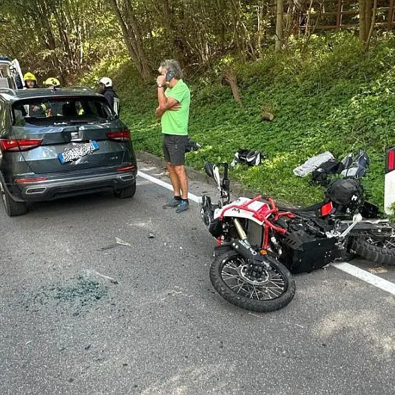Fortezza, scontro tra auto e moto: grave il motociclista