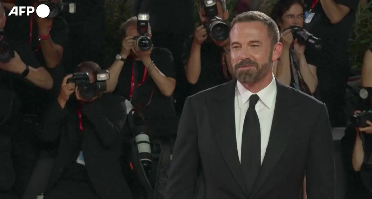 Ben Affleck a Venezia sul red carpet di 'Company', del fratello Casey