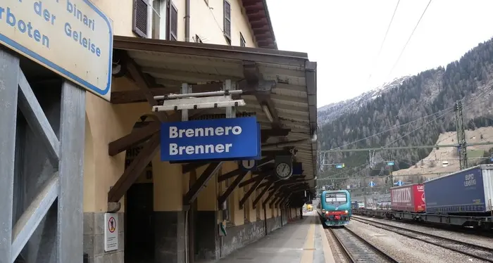 Frana sulla ferrovia del Brennero, linea ancora chiusa