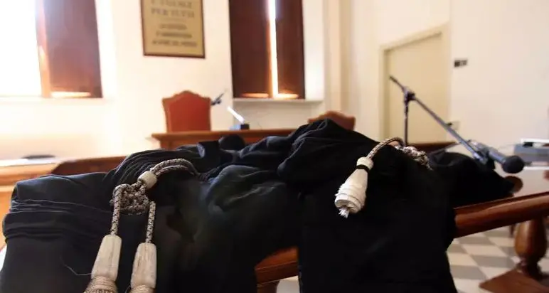 Aliante precipitato e corpo nell’Isarco: disposte due autopsie