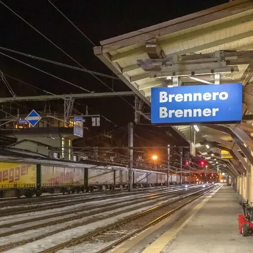 Frana al Brennero, riparte il traffico ferroviario: un binario riattivato