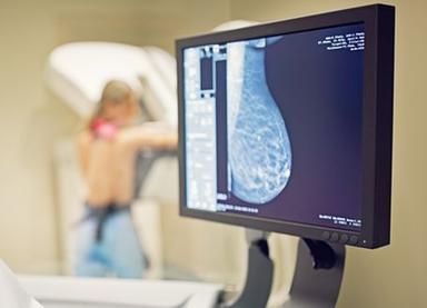Abusi durante controlli al seno: medico 69enne arrestato a Vicenza
