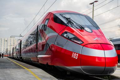 Frecciarossa fermo a Bronzolo, guasto sulla linea a Egna: ritardi oltre un’ora