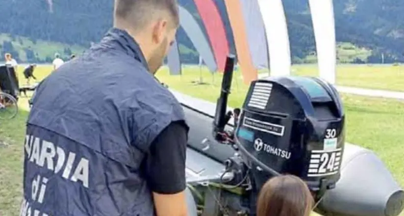 Kitesurf sul lago di Resia, sequestrate cinque barche: multe per oltre 10 mila euro