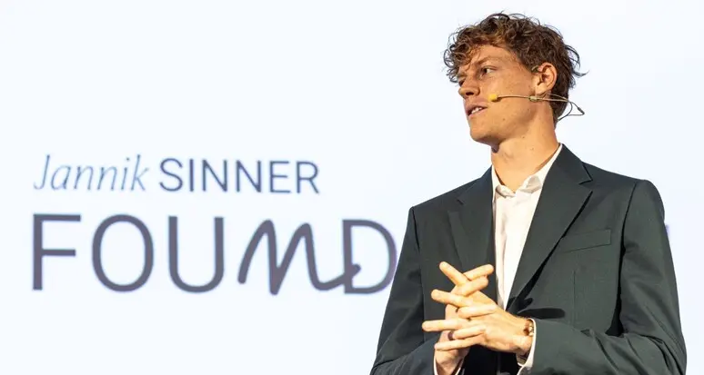 Sinner e Unicef insieme per l’istruzione: un aiuto a 100mila bambini nelle zone di guerra