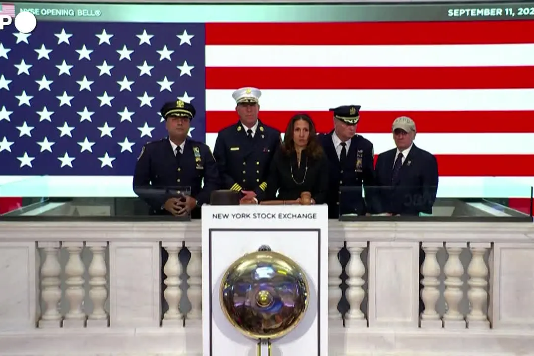 Wall Street ricorda l'11 settembre con un minuto di silenzio