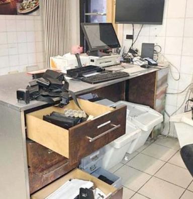 Bressanone, ruba 1800 euro e scappa dal locale con la giacca del pizzaiolo addosso