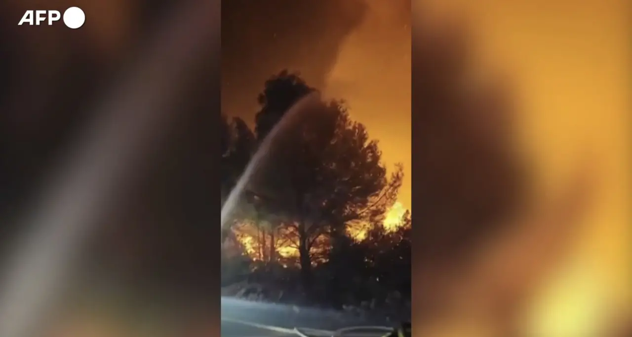 Violento incendio sull’isola di Brazza in Croazia