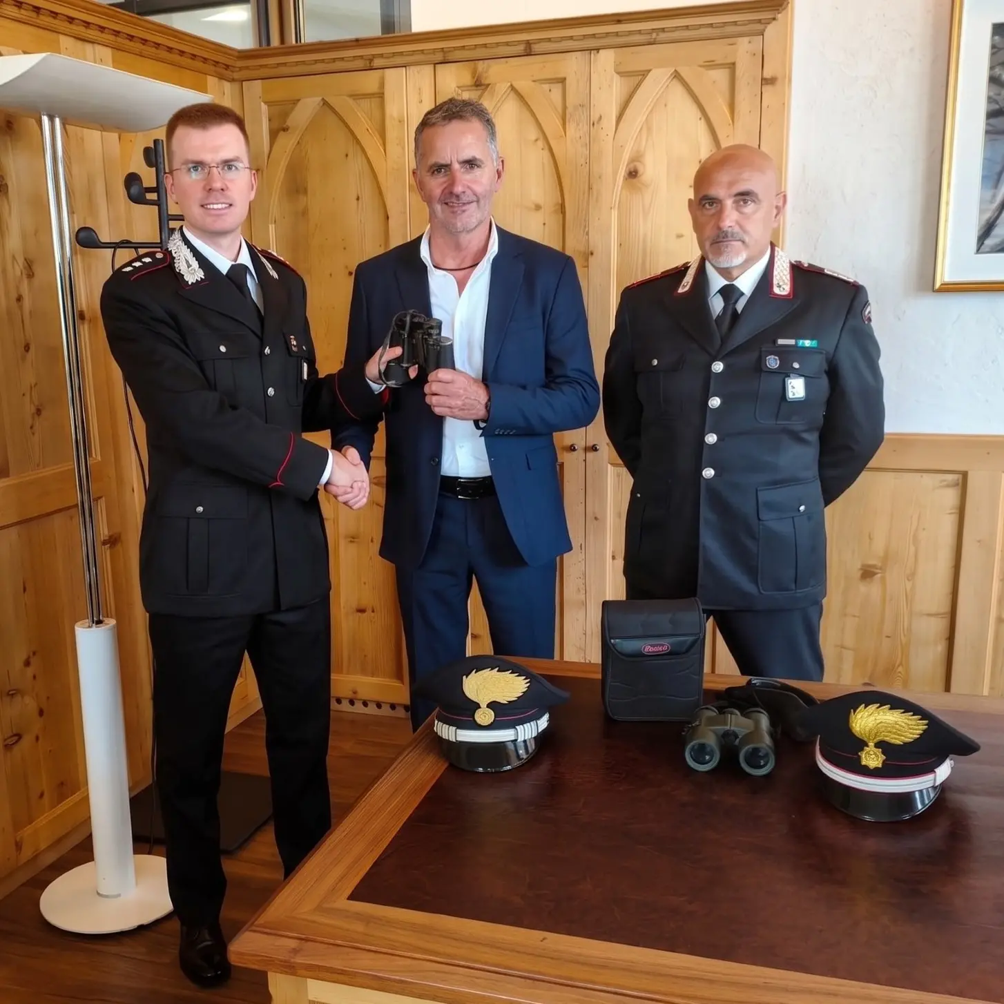 Rubano nella casa del sindaco di Tirolo: incastrati dalle telecamere