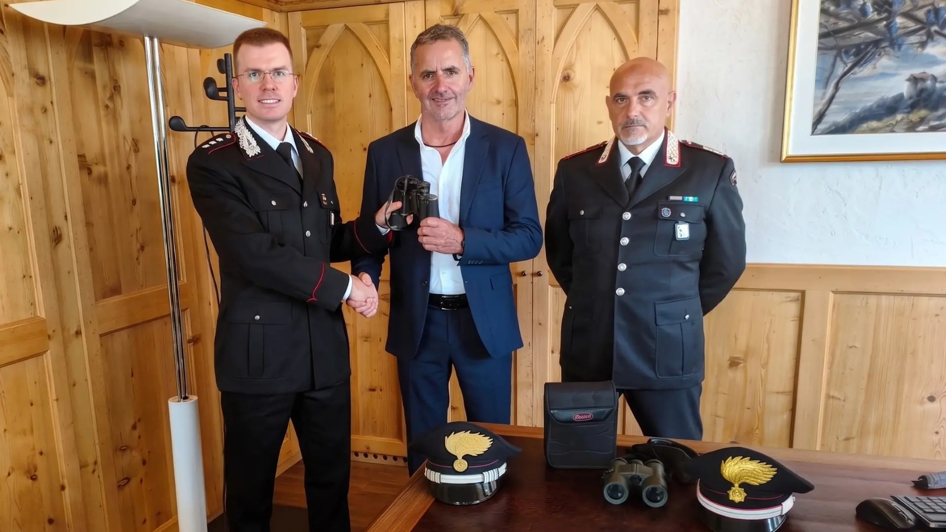 Rubano nella casa del sindaco di Tirolo: incastrati dalle telecamere