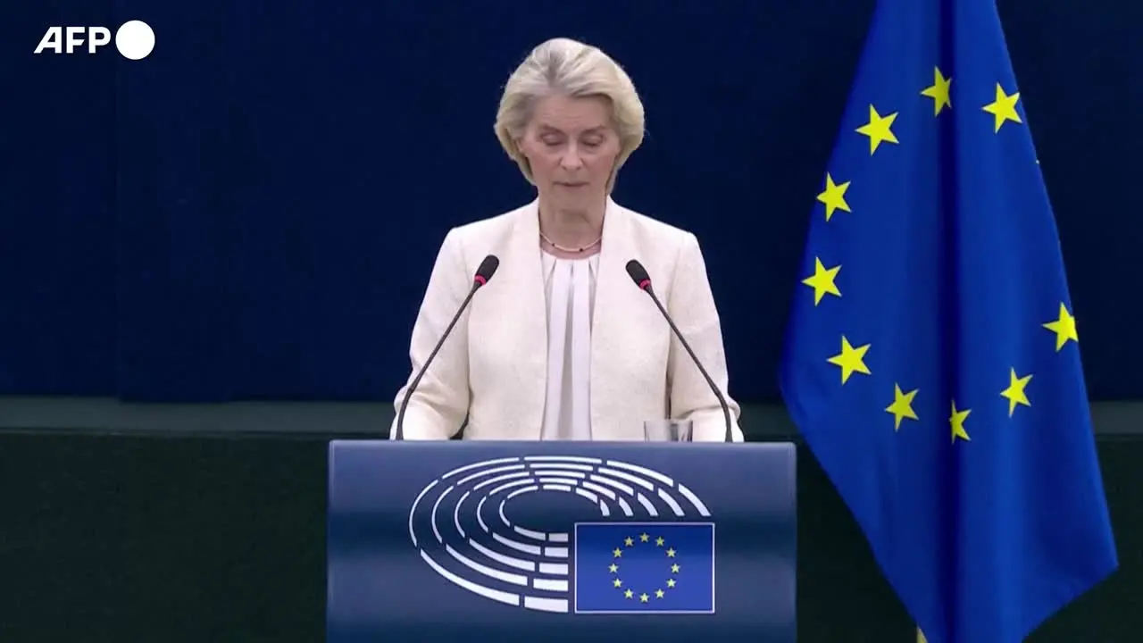 Von der Leyen: \"Divieto dei social per i minori di 13 anni\"