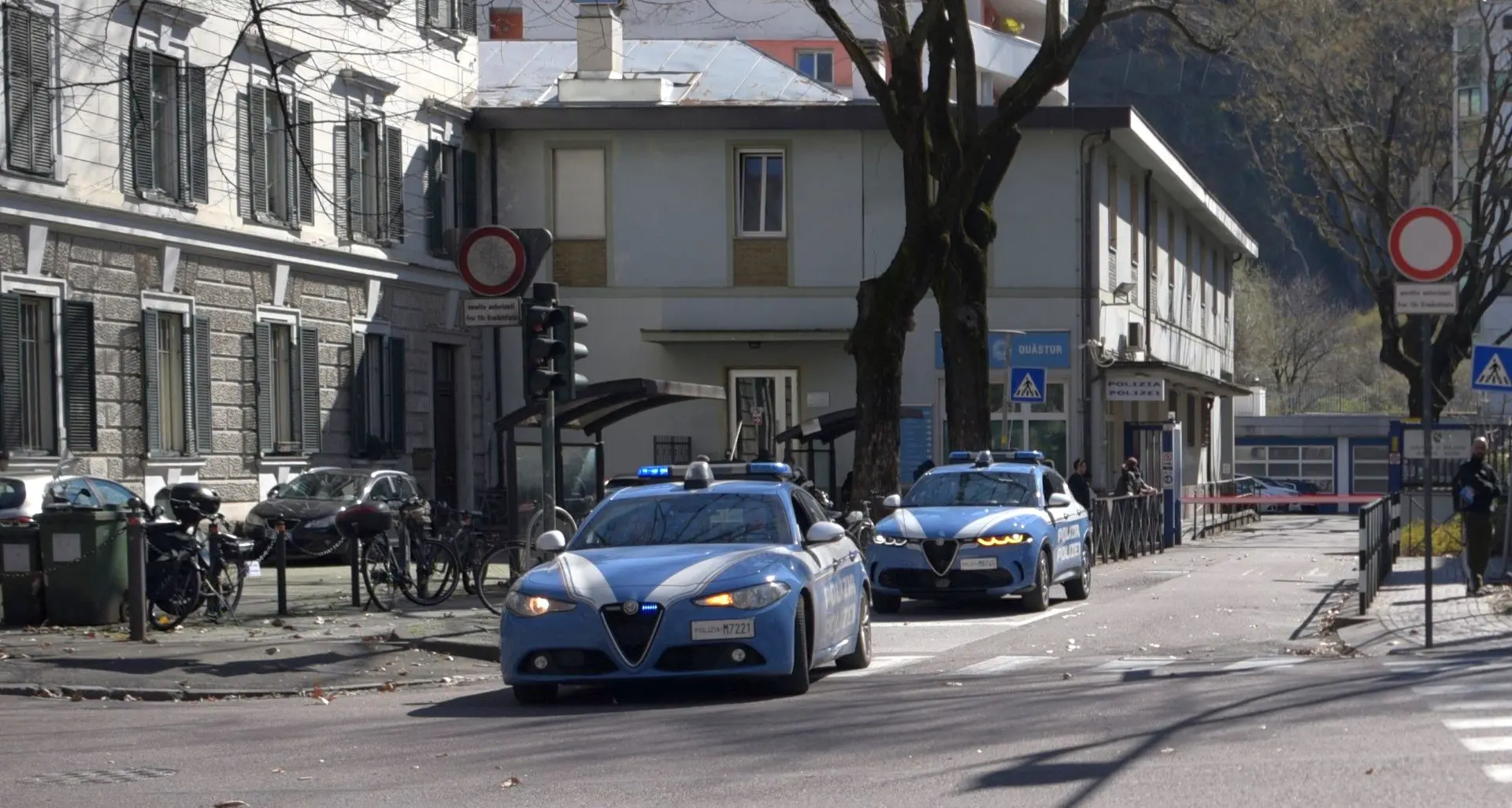 Bolzano, aggredisce una donna e le ruba la borsa: arrestata 35enne
