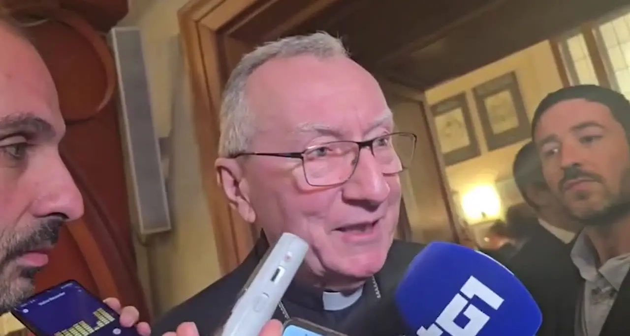 Ia, Parolin: \"Tutti siano coinvolti, ne va del futuro dell'umanità\"