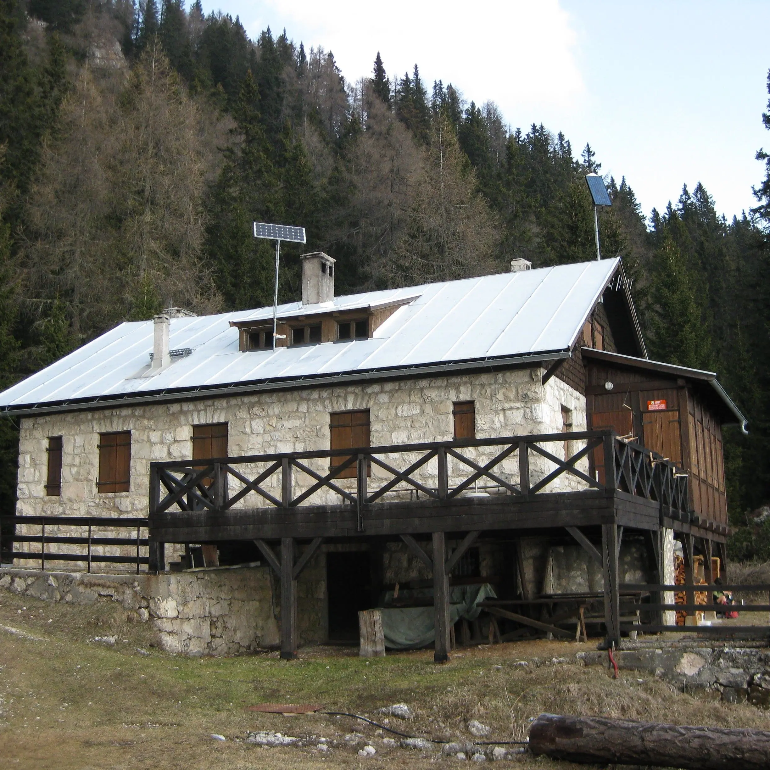 Rifugio Oltradige al Roen, oltre 723 mila euro per ristrutturazione e sicurezza