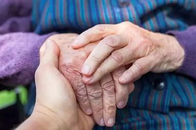 Demenza in Alto Adige, le stime variano da 4.500 a oltre 16 mila casi